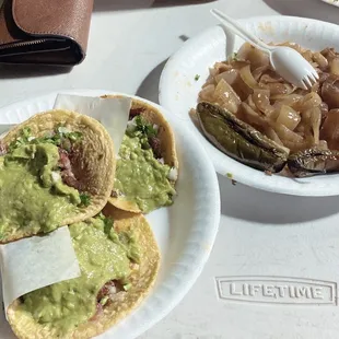 2 tacos adobada, 1 carne asada, plato de cebolla jalapeño, horchata