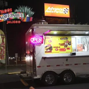 a taco truck at night