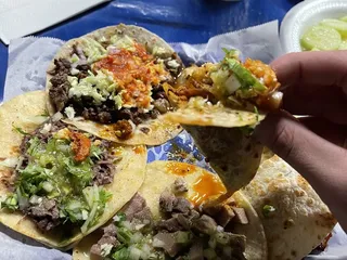 Tacos El Pillo