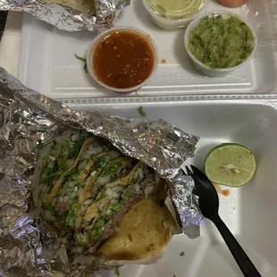 6 Mini tacos de bisteak