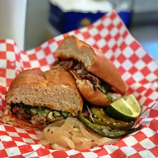 Torta de birria
