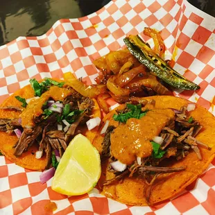 Tacos regulares de birria