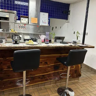 sushi and sashimi, interior