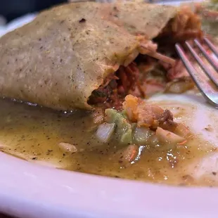 Wet Burrito de barbacoa y salsa verde