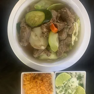 Caldo de res