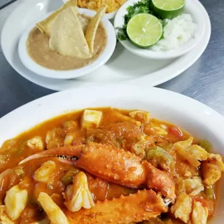 Mariscada Ranchera / Seafood Platter in a Mexican Tomato Sauce
