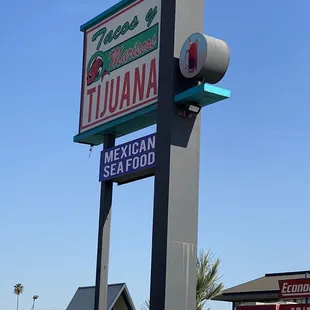 a mexican seafood restaurant