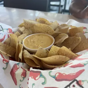 Chips &amp; Queso