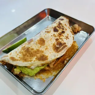 Quesadilla de pollo.