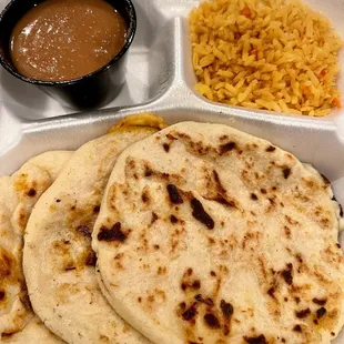Pupusa plate