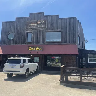 Tad&apos;s Deli