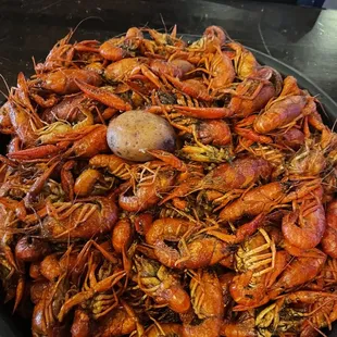 Crawfish 4 lbs with potato&apos;s and corn