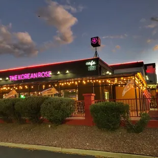 the exterior of a restaurant