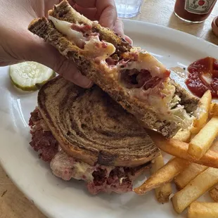 Cross section of Reuben