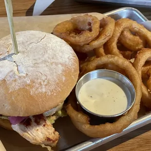 Chicken club with Onion rings