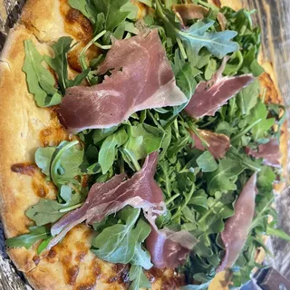 Prosciutto Arugula and Fig Pizza