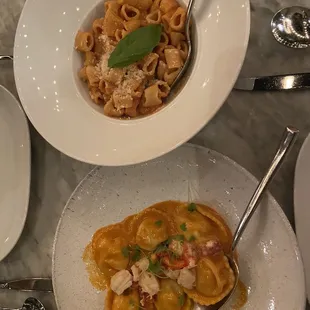Lobster ravioli, Rigatoni alla vodka