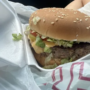 Burger to-go, LOADED UP