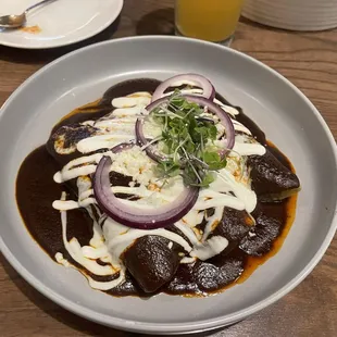 Mole enchilada