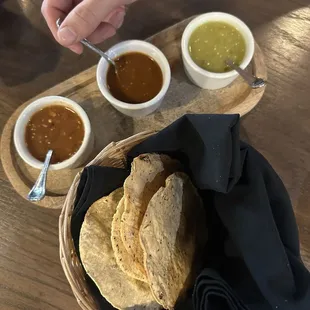Salsa trio