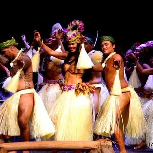 Tahiti Mana Troupe performing at Hawaii Theatre at Heiva i Vaihi 2017