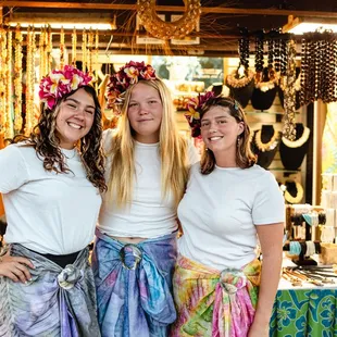 Tahitian Treasures employees