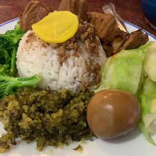 E.5. Stewed Pork Rice Plate & Small Wonton Soup Combo
