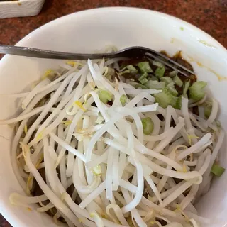 E.8. Special Chili with Dried Noodle & Small Wonton Soup Combo