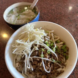 E.9. House Special Dried Noodle & Small Wonton Soup Combo