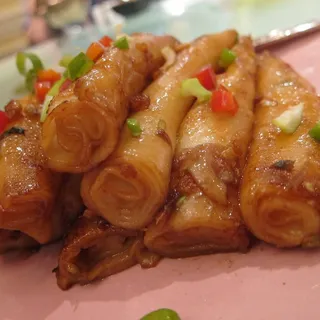 Pan Fried Rice Noodle Roll w/ X.O. Chilli Sauce