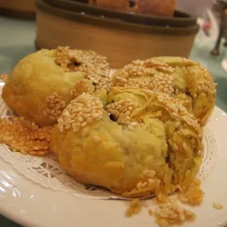 Pan Fried Meat Paste & Chive Dumplin