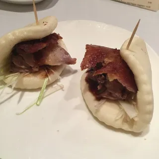Peking Duck w/ Bun