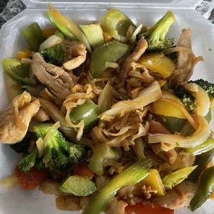 Chicken lo me in (sub rice noodles)