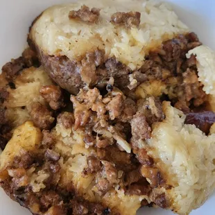 Does anyone like to share pork/ sausage   sticky rice? It's so filling