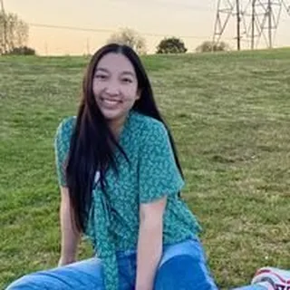Vivian D.