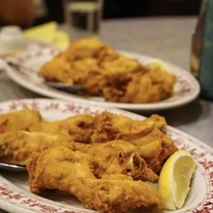 Fried Chicken Wings - IG: @nelson_eats