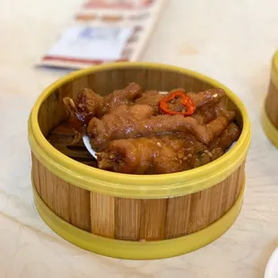 Chicken feet in black bean sauce