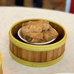 Bean curd skin roll