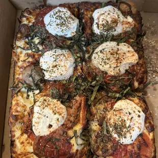 Large detroit whipped ricotta top shelf pizza