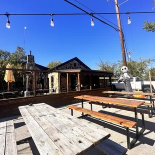 tailgaters bbq located on a sunny day