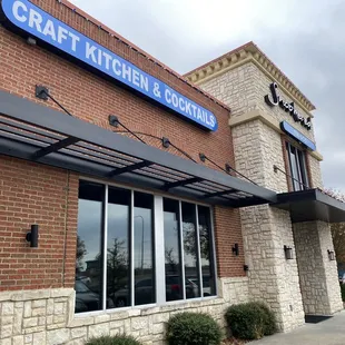 the front of a craft kitchen and bar