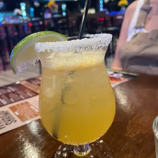 Mango margarita for the wife on a Friday ! Super clean well staffed seems like another Wylie winner in my book.