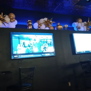 Plenty of TV's to suit your watching style and decorations to boot