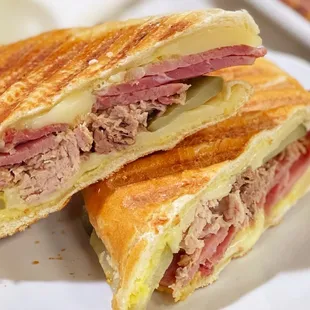 What a cuban is supposed to look like! This is not at tainos