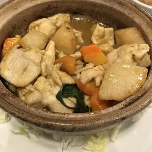 Claypot Chicken Curry