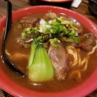 Spicy Beef and Tendon Noodle Soup