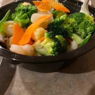 Steamed shrimp w mixed veg