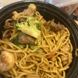 House lo mein