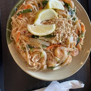 shrimp pad thai