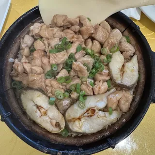 17. Salted Fish with Diced Chicken Clay Pot Rice